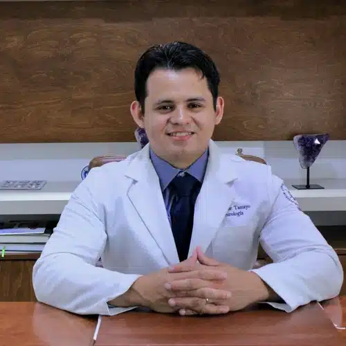 dr cesar david tamayo de leon neurologo